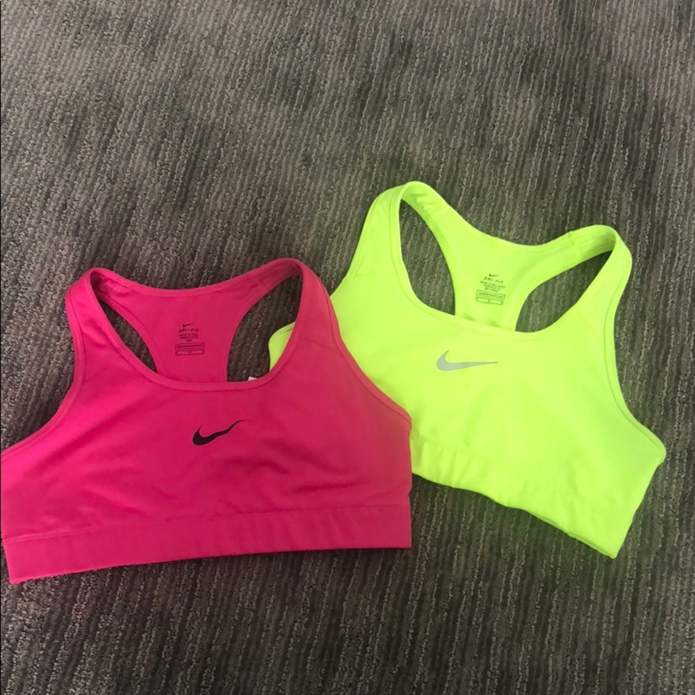 Set of two sport bras